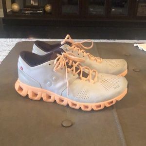 On Cloud - Cloud X Sneakers